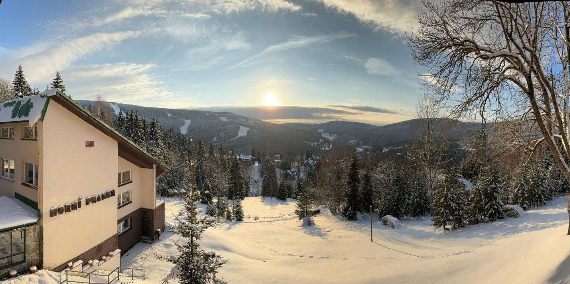 Hotel Horni Pramen Špindlerŭv Mlýn Dış mekan fotoğraf