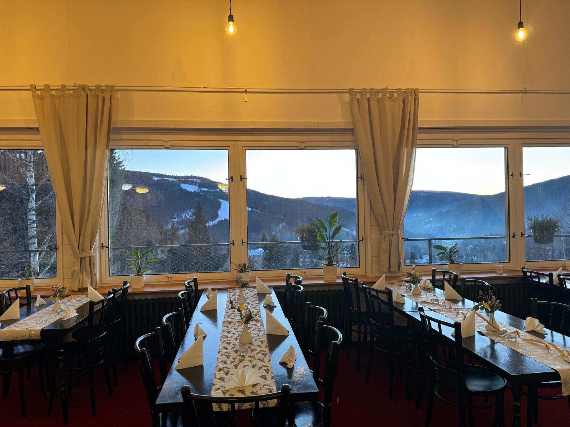 Hotel Horni Pramen Špindlerŭv Mlýn Dış mekan fotoğraf