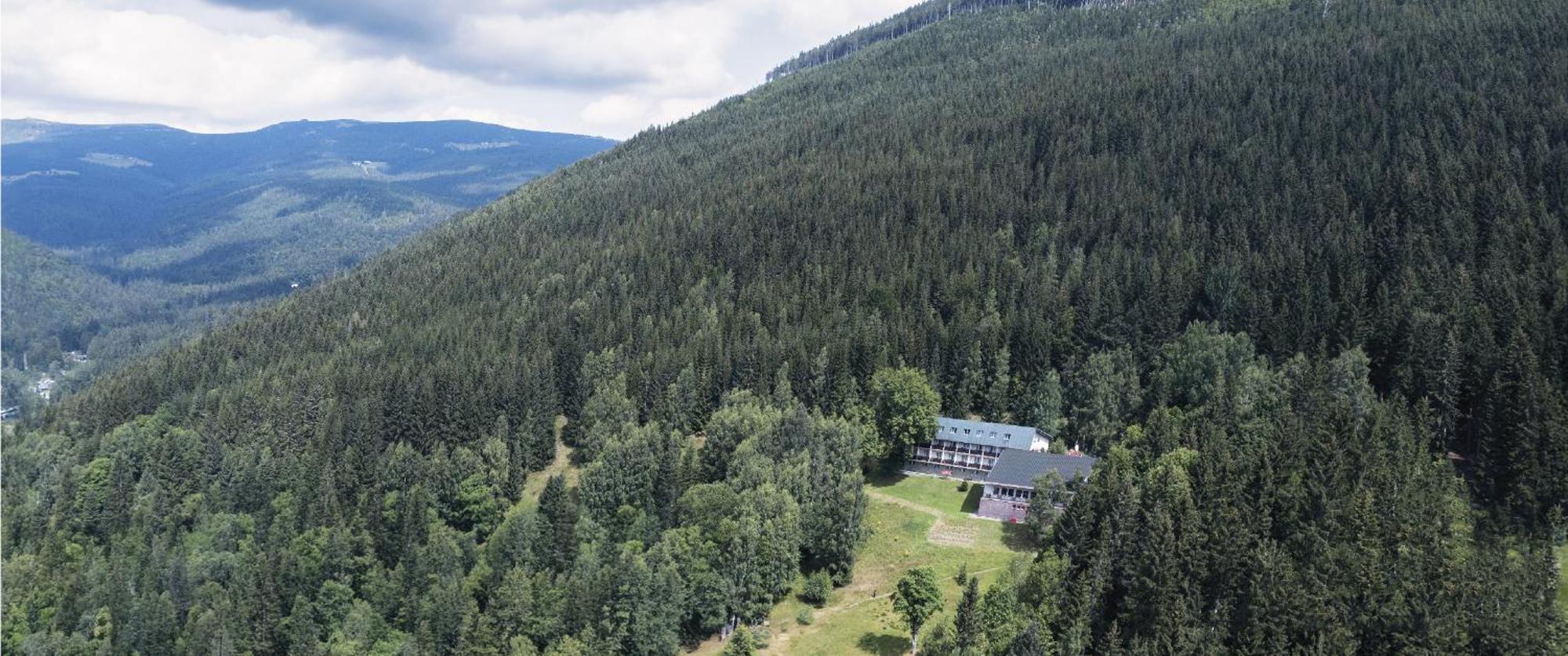 Hotel Horni Pramen Špindlerŭv Mlýn Dış mekan fotoğraf