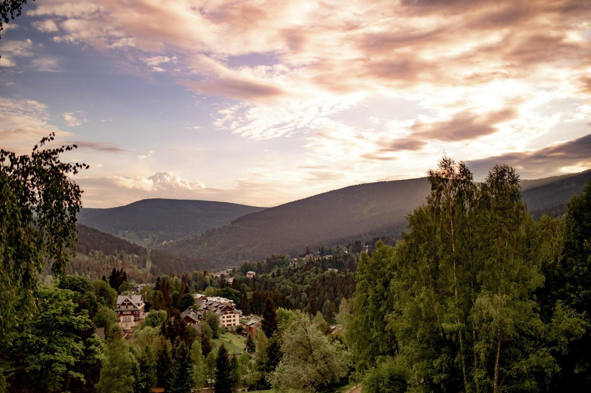 Hotel Horni Pramen Špindlerŭv Mlýn Dış mekan fotoğraf
