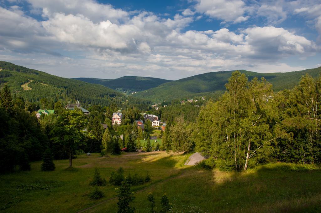Hotel Horni Pramen Špindlerŭv Mlýn Dış mekan fotoğraf