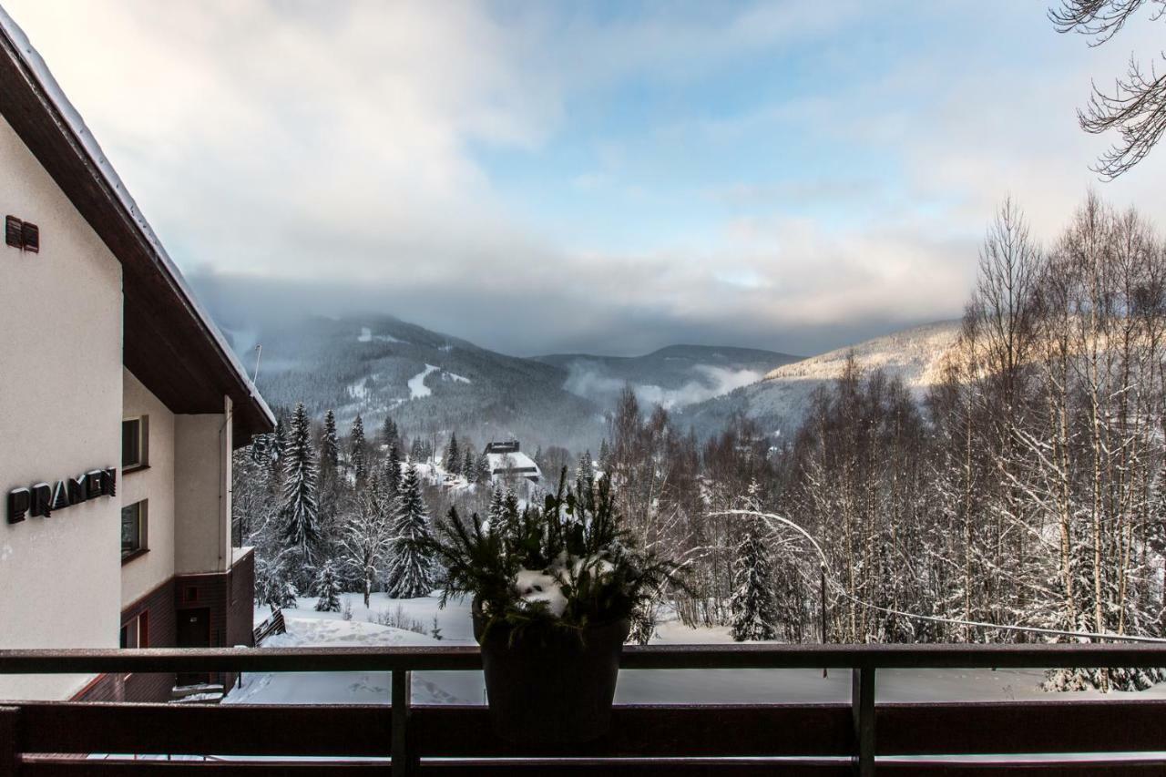 Hotel Horni Pramen Špindlerŭv Mlýn Dış mekan fotoğraf